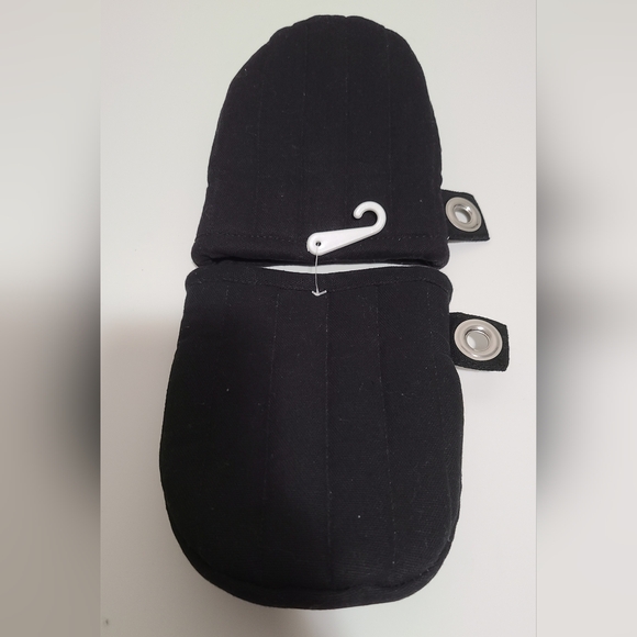 delicious Mini Oven Mitts - Picture 3 of 4